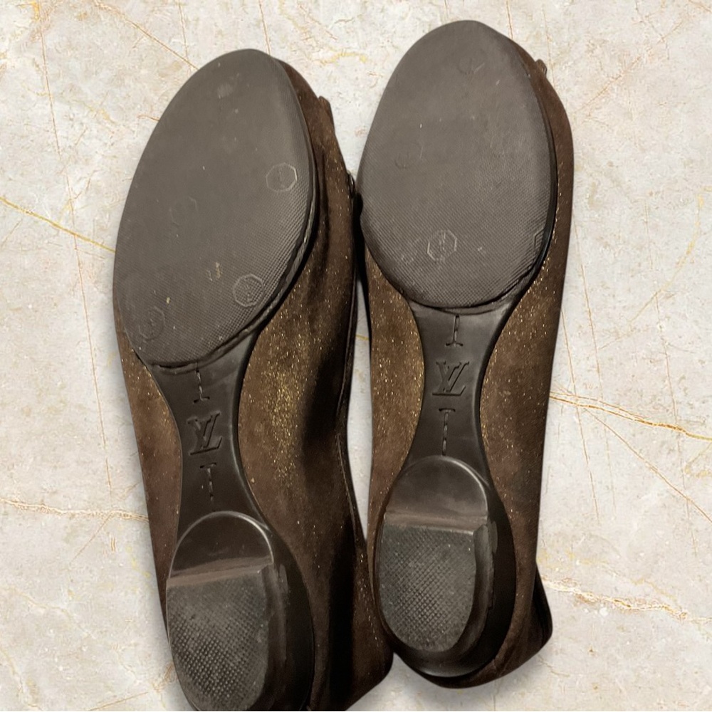 Louis Vuitton preowned Brown Fringe Almond-Toe Ballet Flats with Chain Accent - Picture 10 of 11